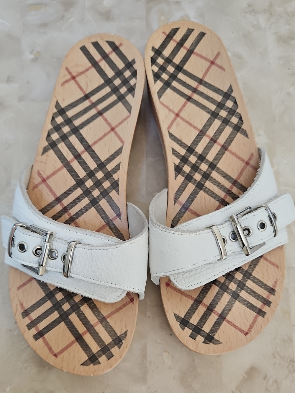 Burberry White Leather Buckle Slide Mules with Plaid Footbed